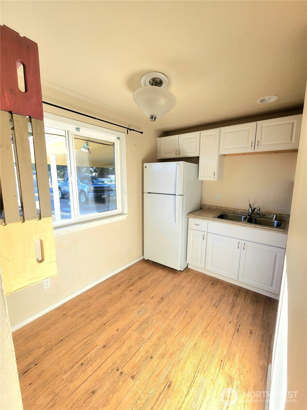 11901 Ainsworth Avenue Property Photo 14