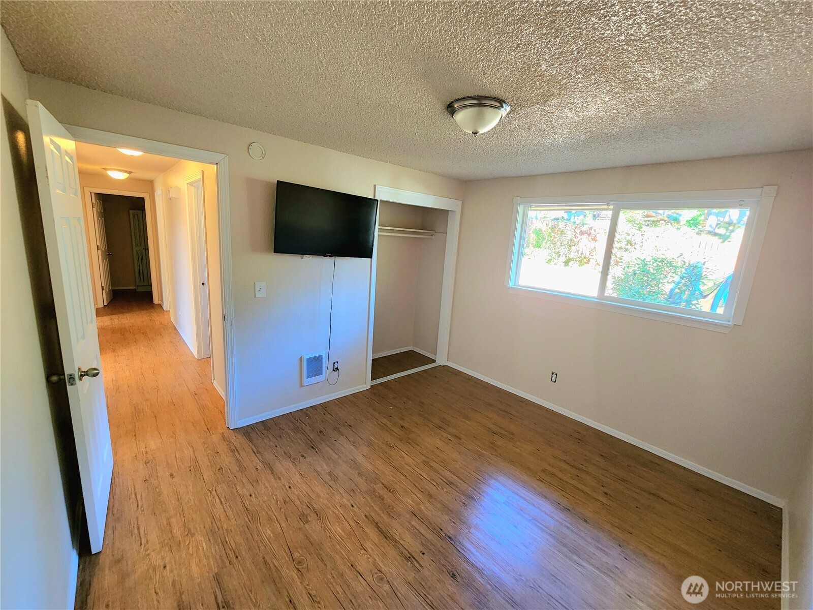 11901 Ainsworth Avenue Property Photo 22