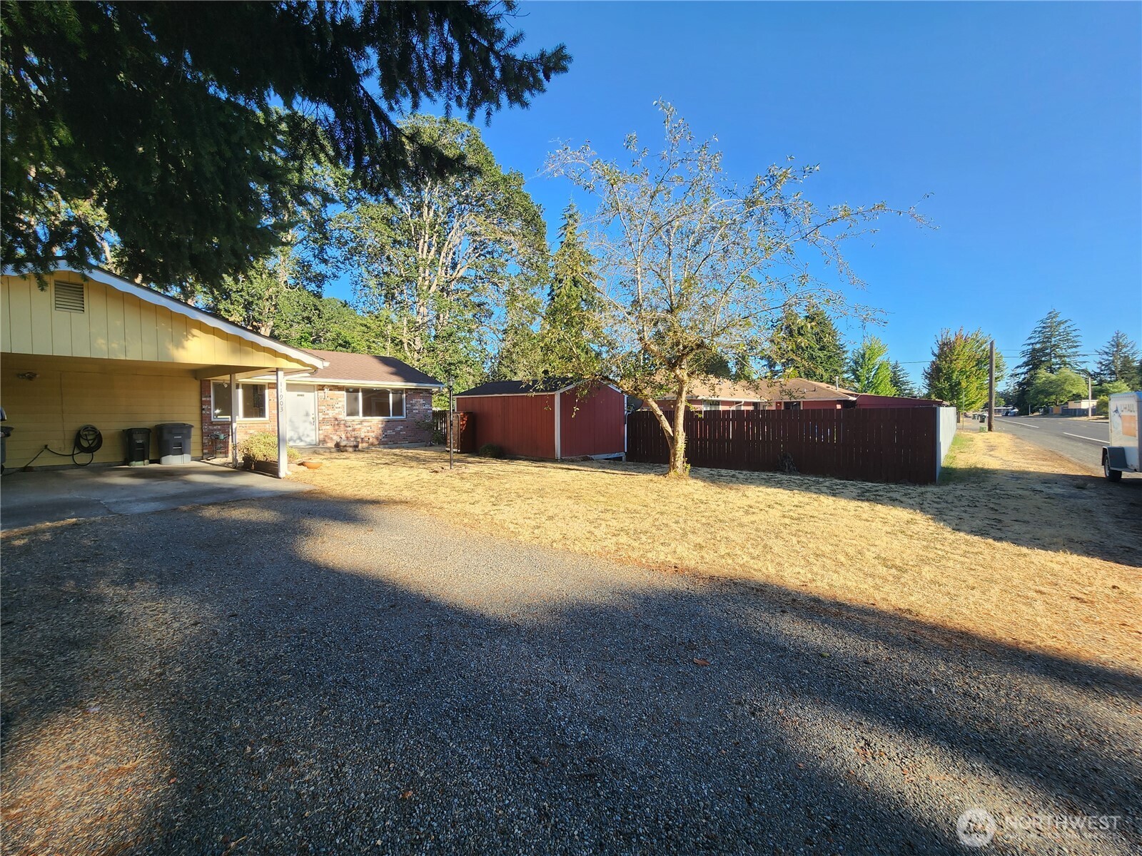 11901 Ainsworth Avenue Property Photo 27