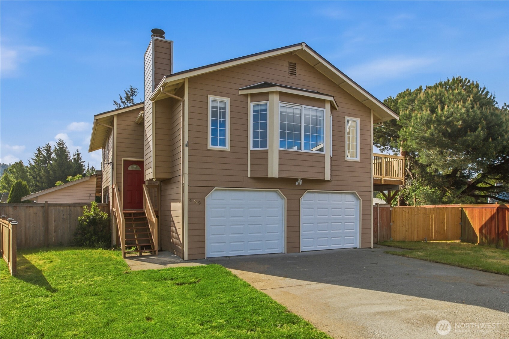439 Hawthorne Avenue