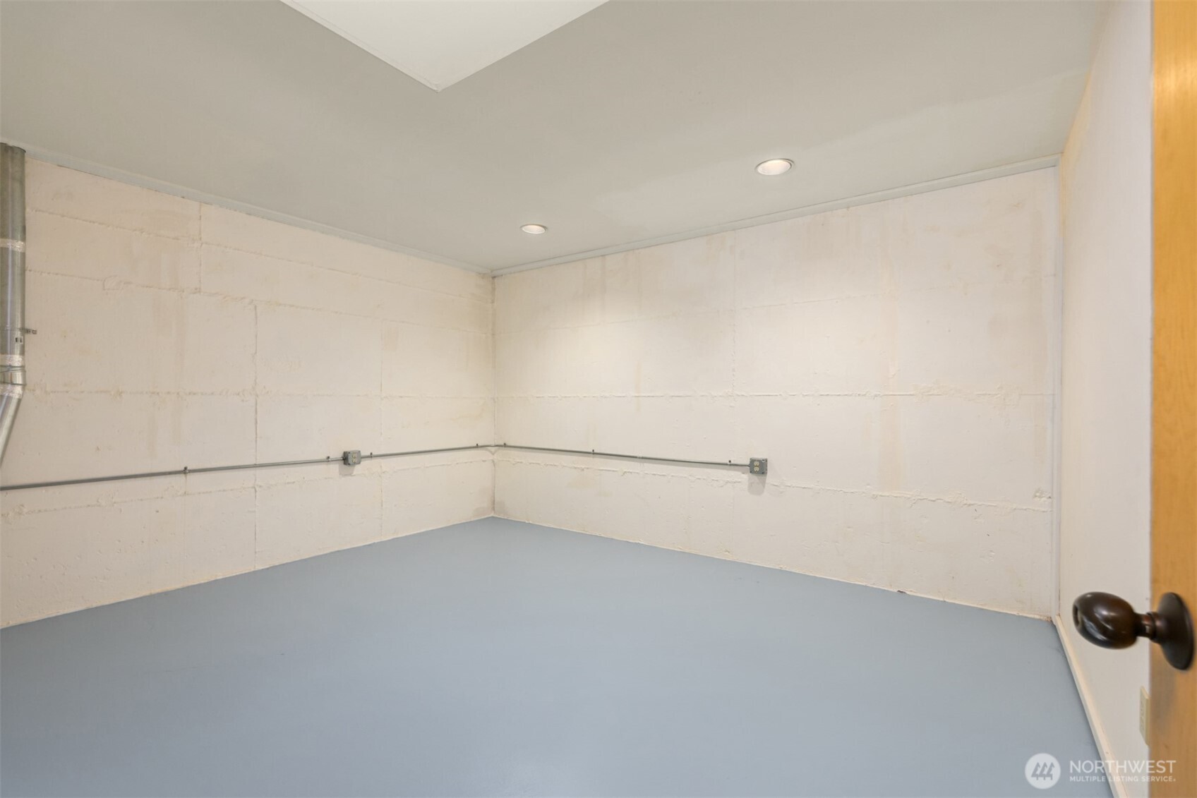 105 Lovell Avenue 15-11 Property Photo 29