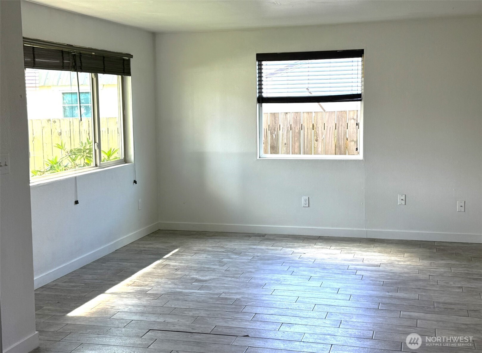 913 G Street Property Photo 2