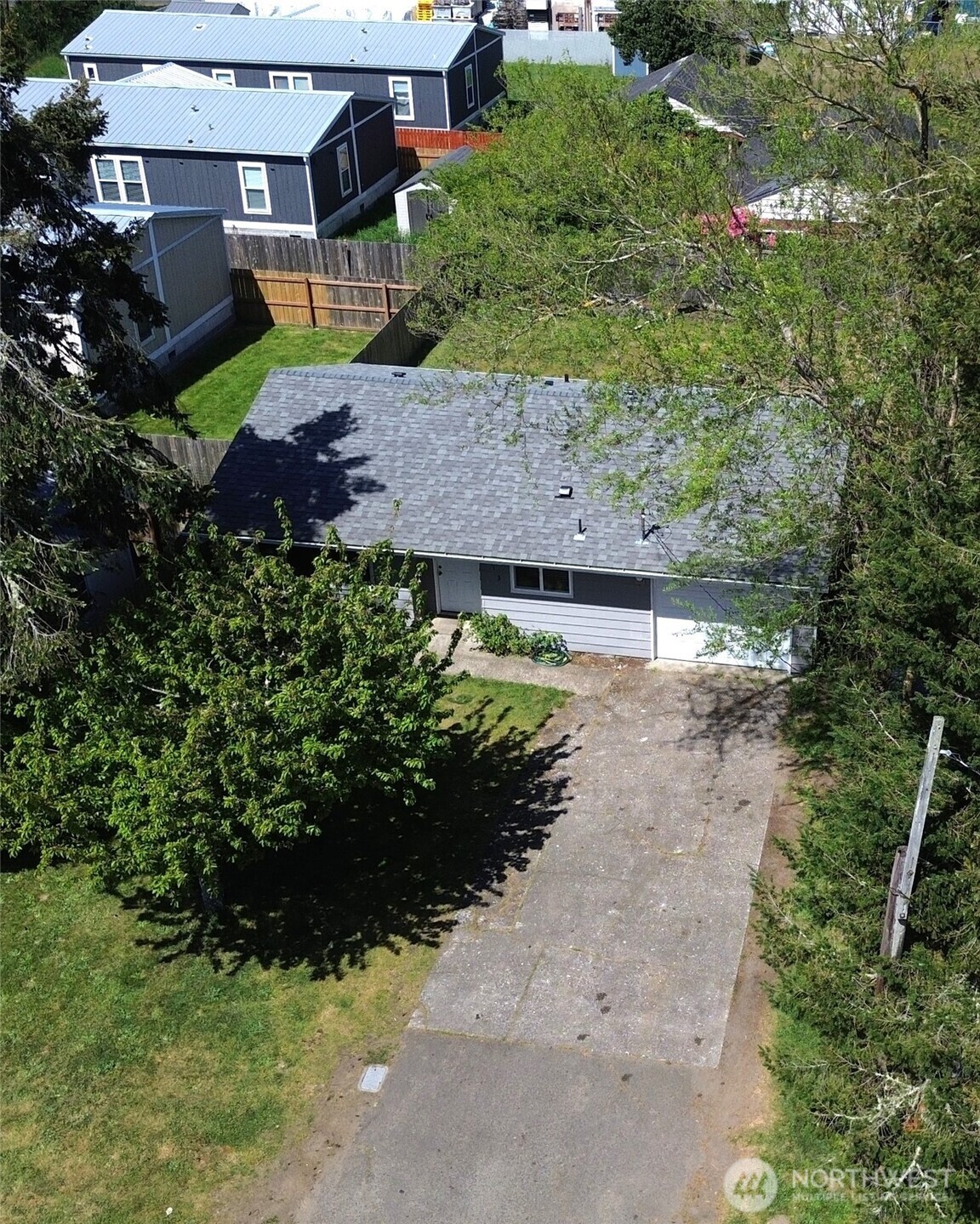 913 G Street Property Photo 11