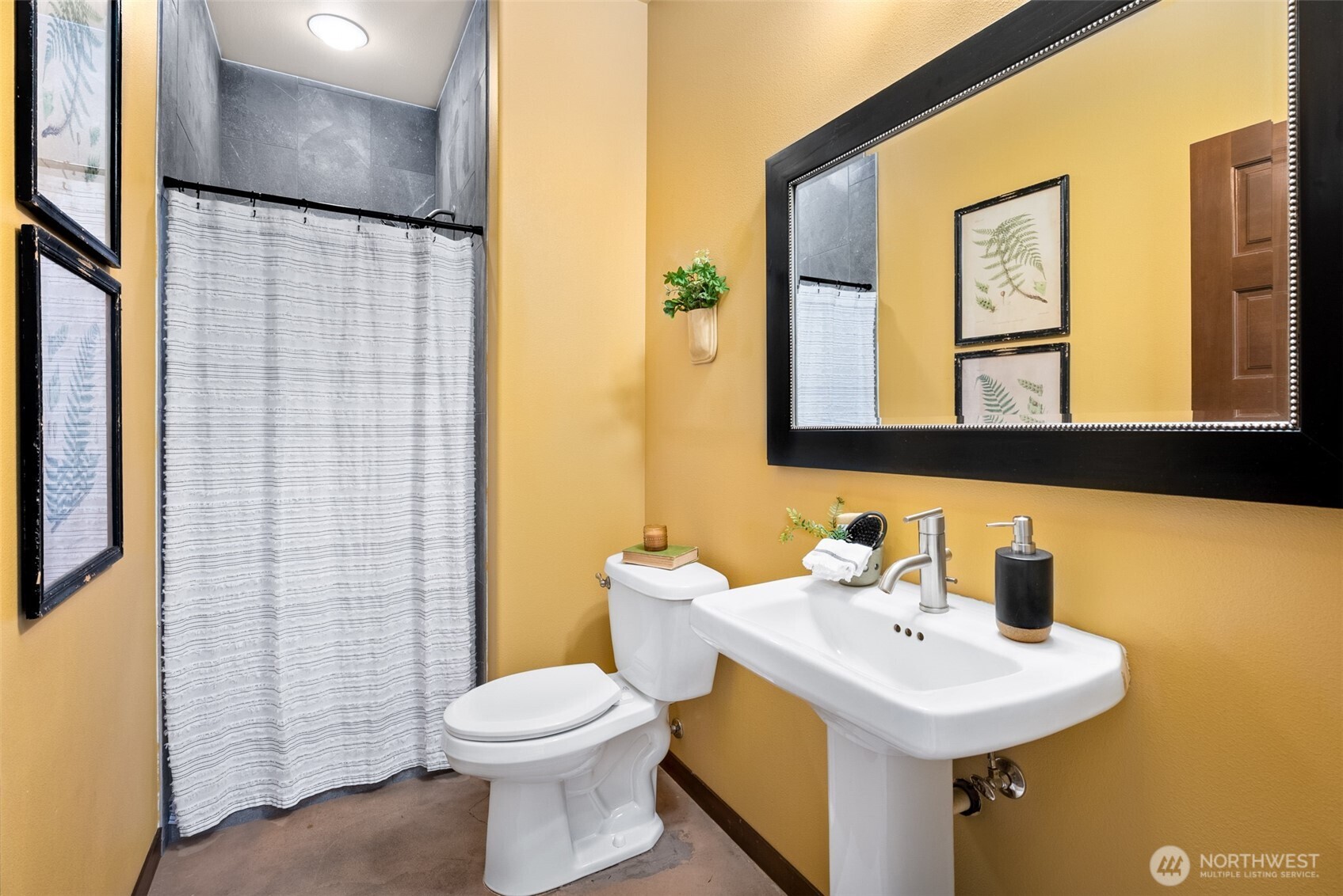 11918 123rd Avenue Property Photo 18