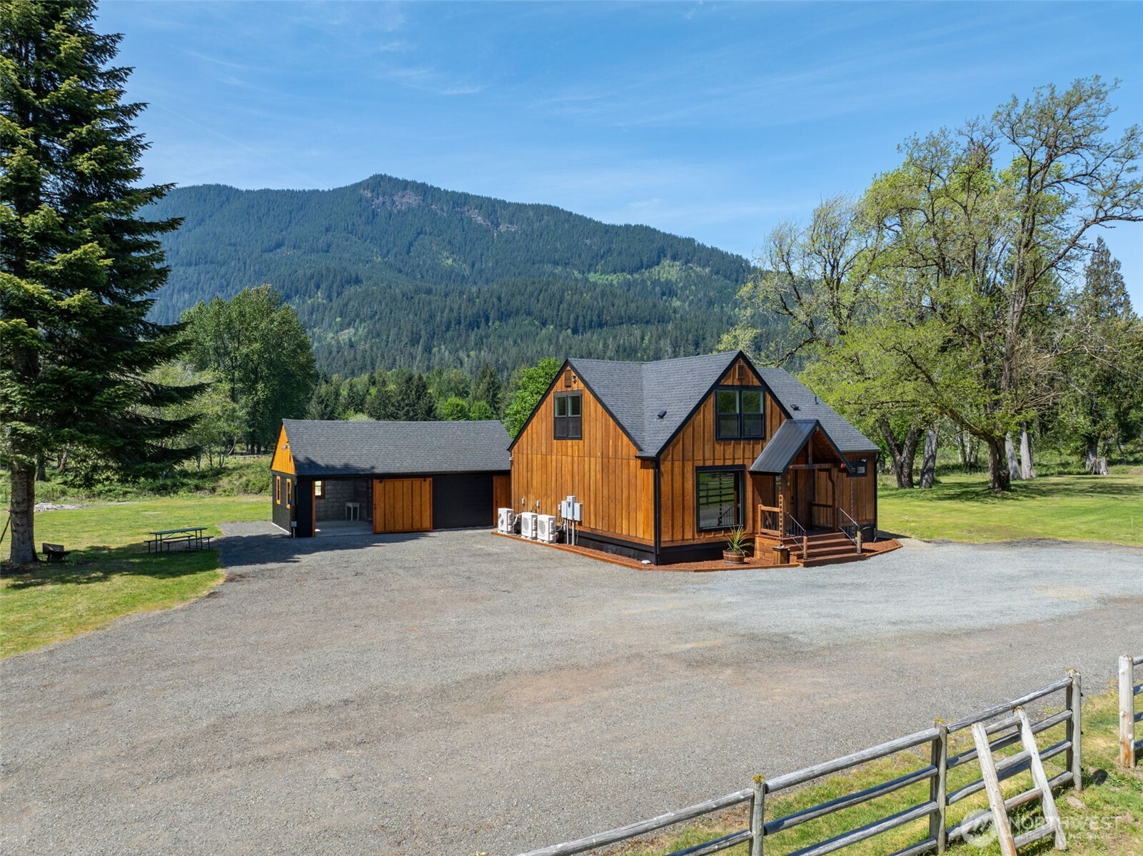 12087 Us Highway 12 Property Photo 2