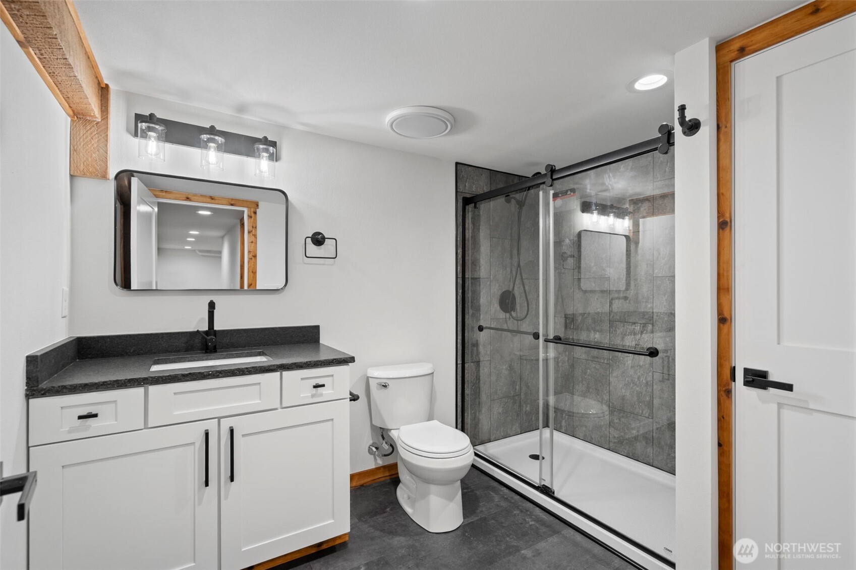 12087 Us Highway 12 Property Photo 28