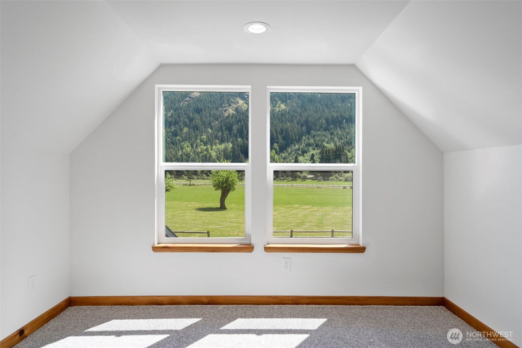 12087 Us Highway 12 Property Photo 32