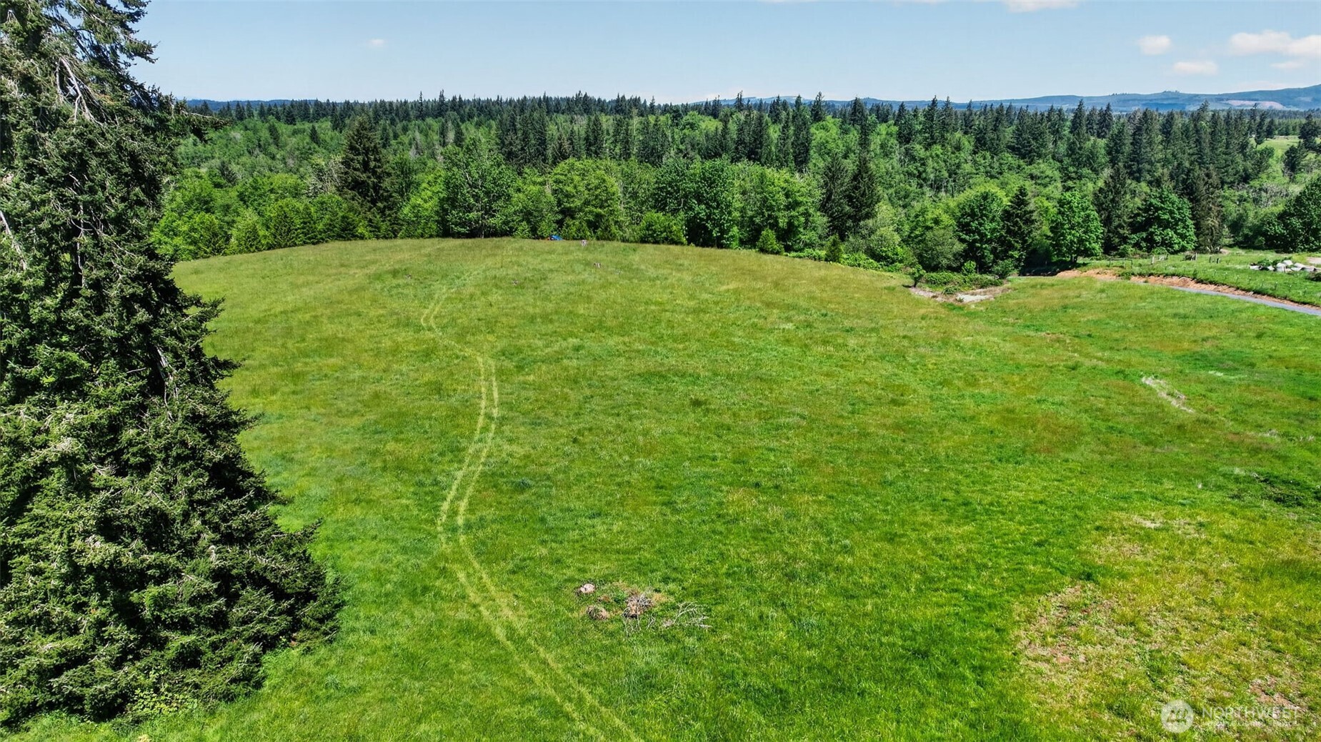 108 Birchfield Cmns Property Photo 4