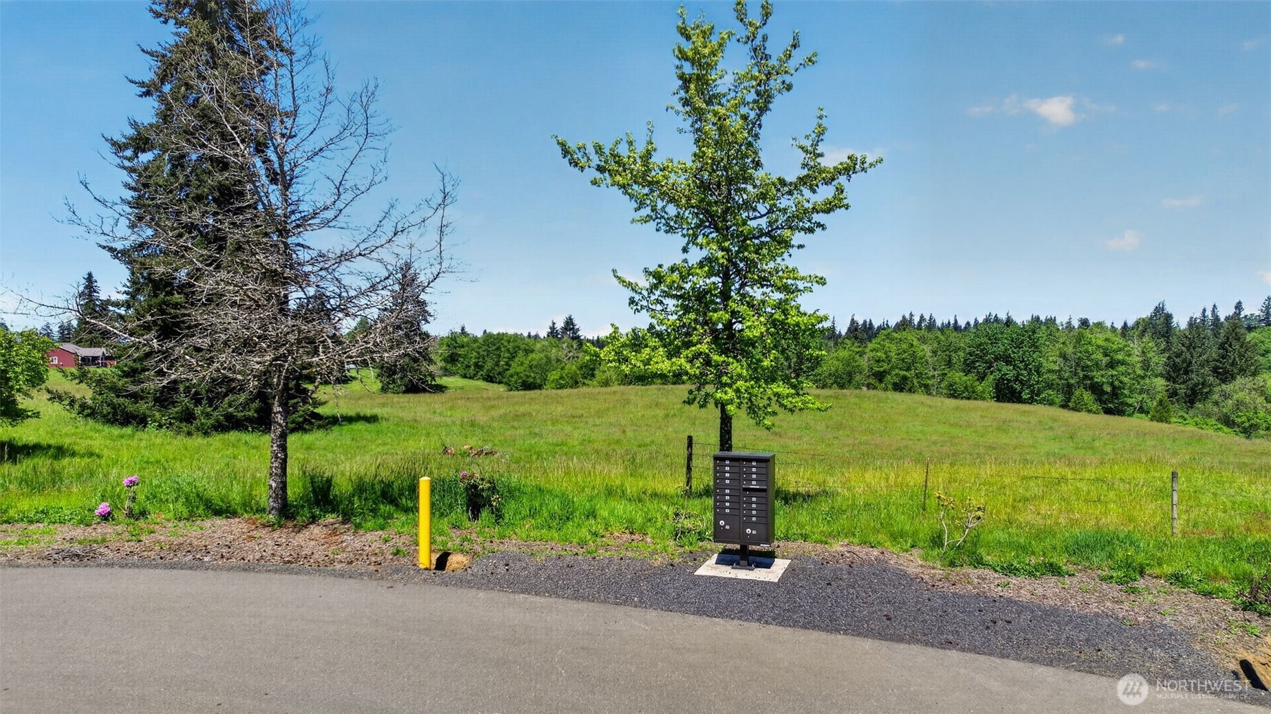 108 Birchfield Cmns Property Photo 8