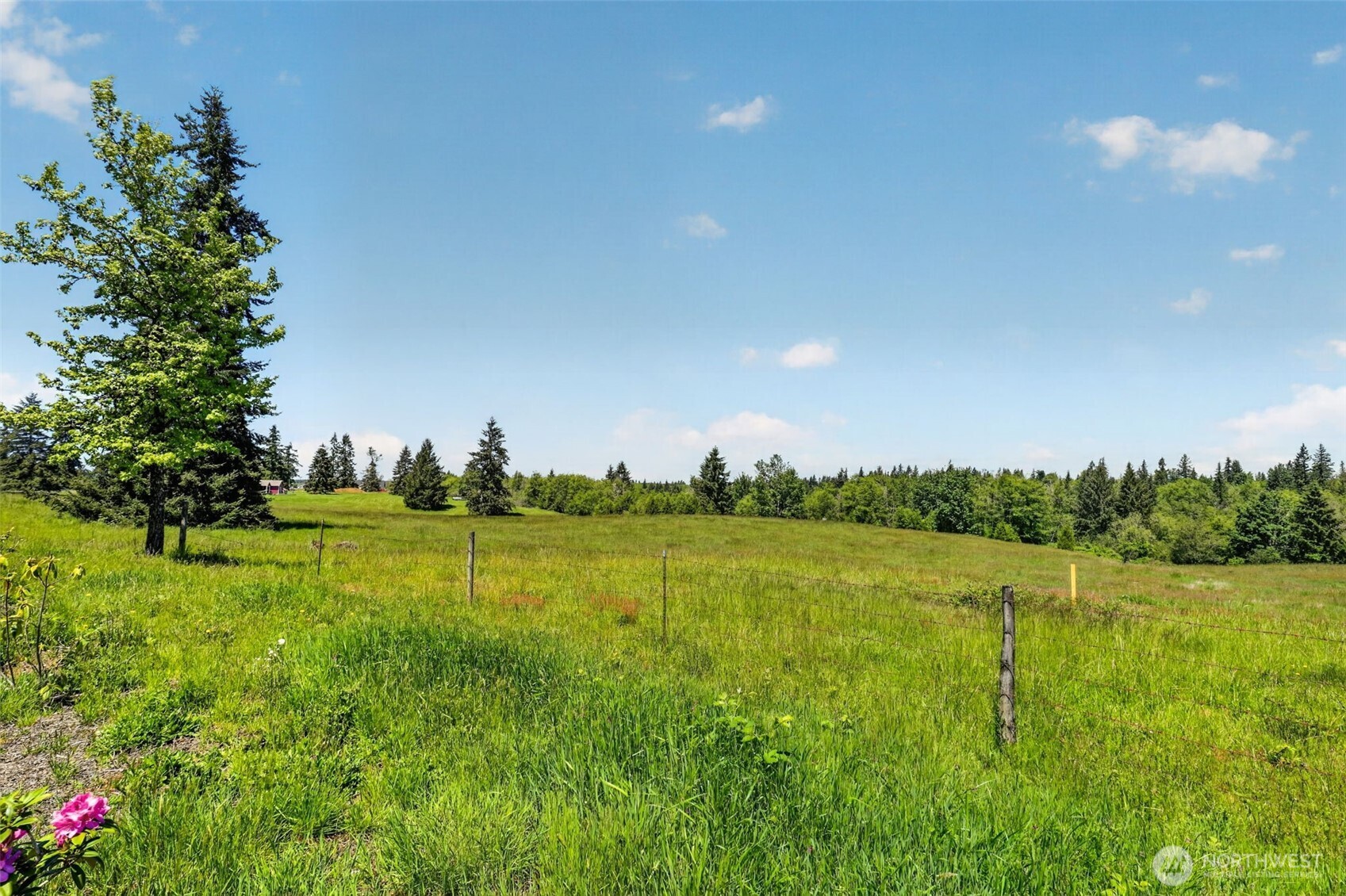 108 Birchfield Cmns Property Photo 11