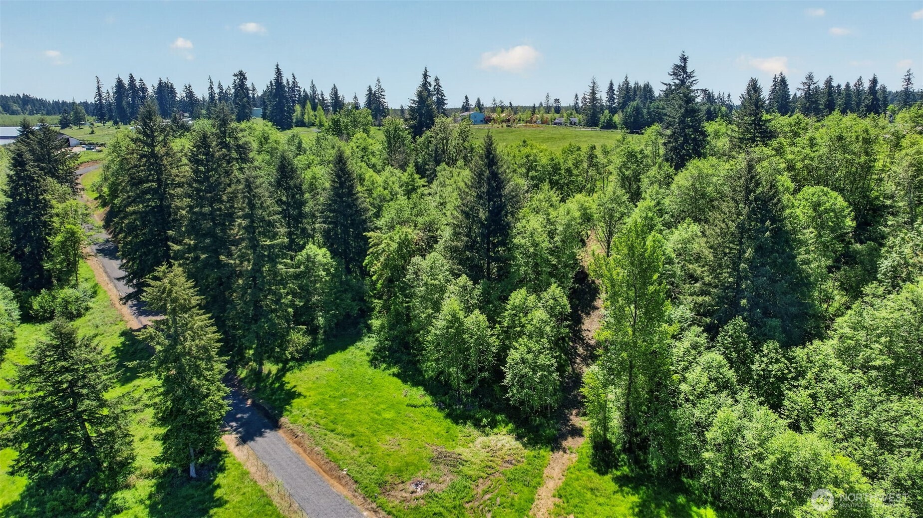 108 Birchfield Cmns Property Photo 18
