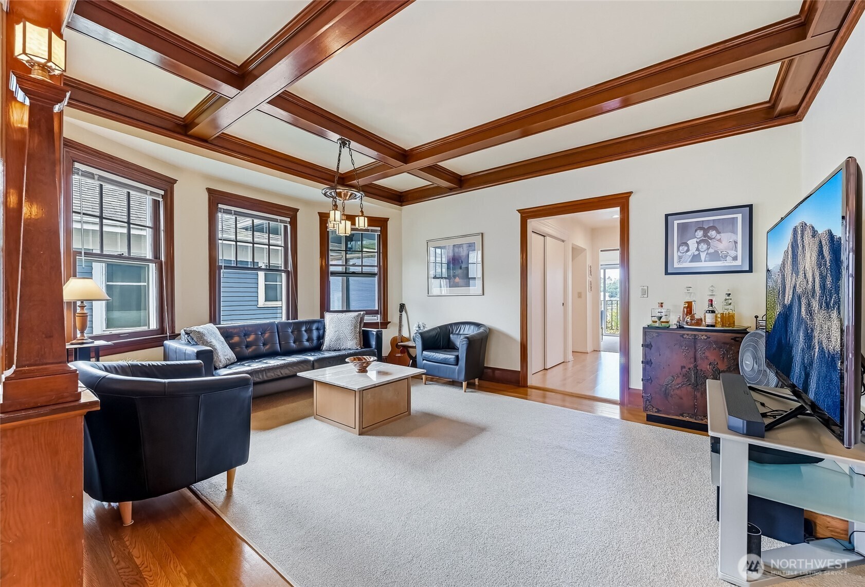 2025 Boylston Avenue Property Photo 6