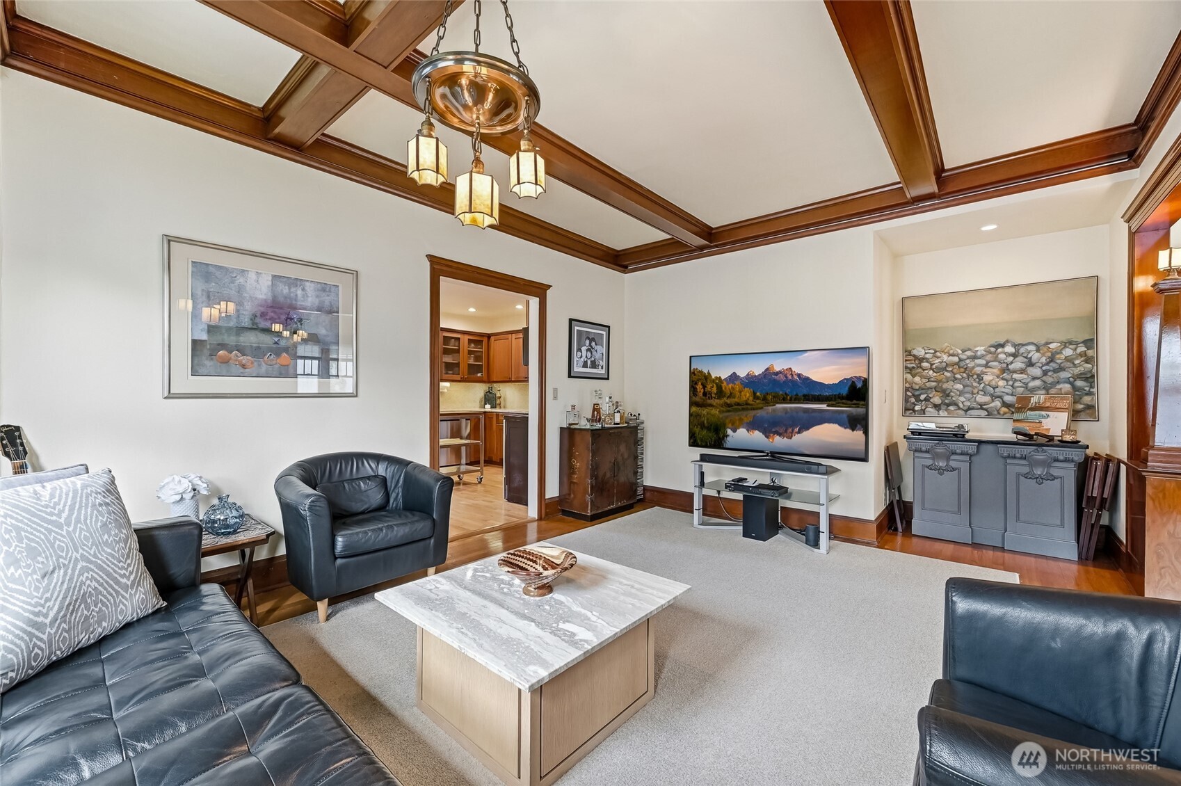 2025 Boylston Avenue Property Photo 8