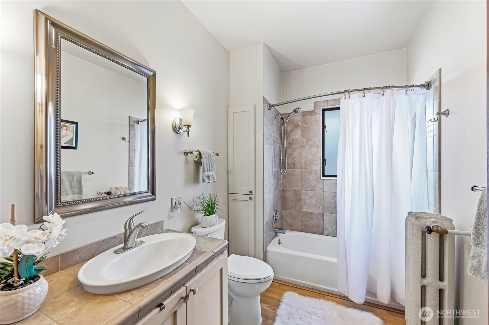 2025 Boylston Avenue Property Photo 14