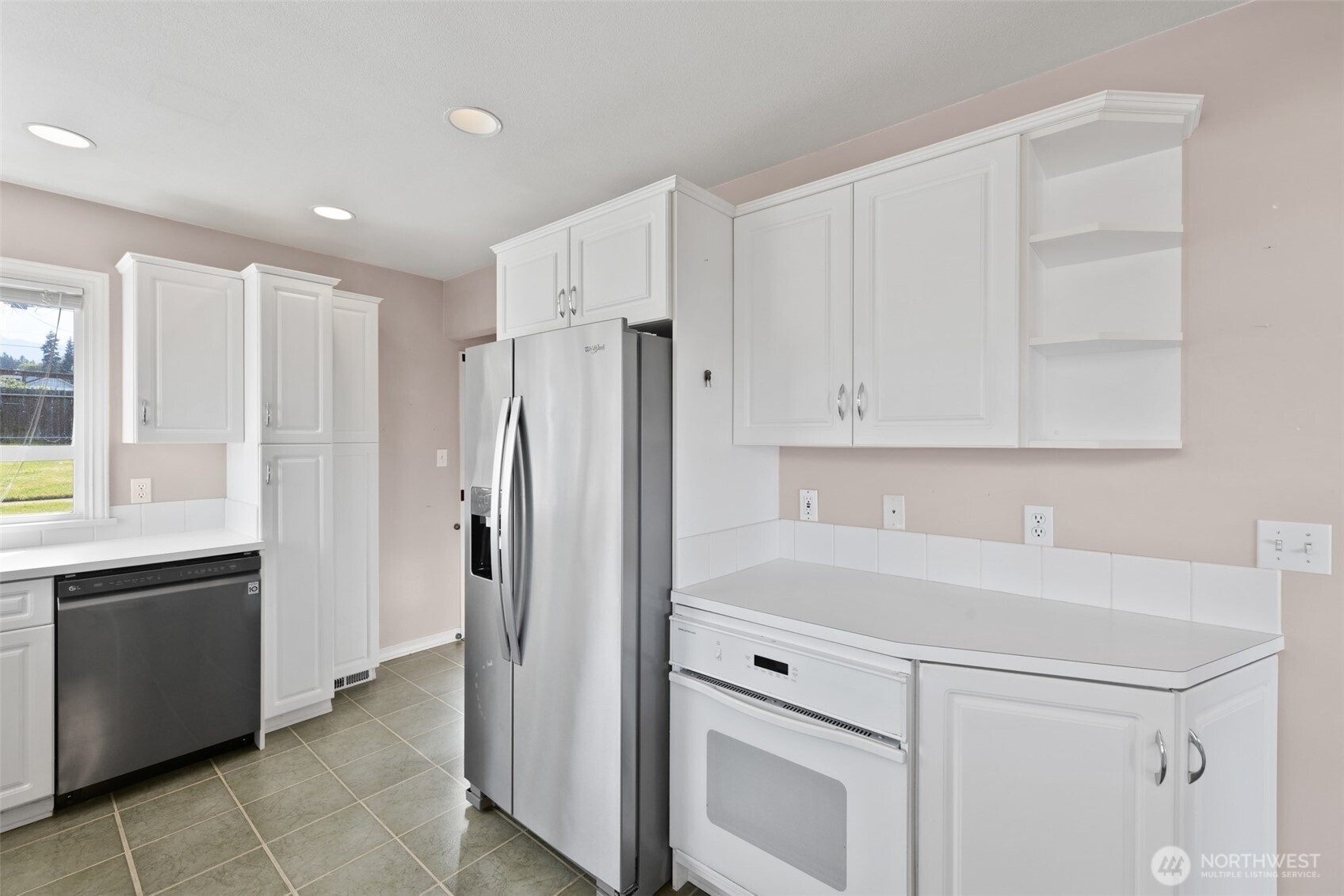 126 W 14th Street Property Photo 10