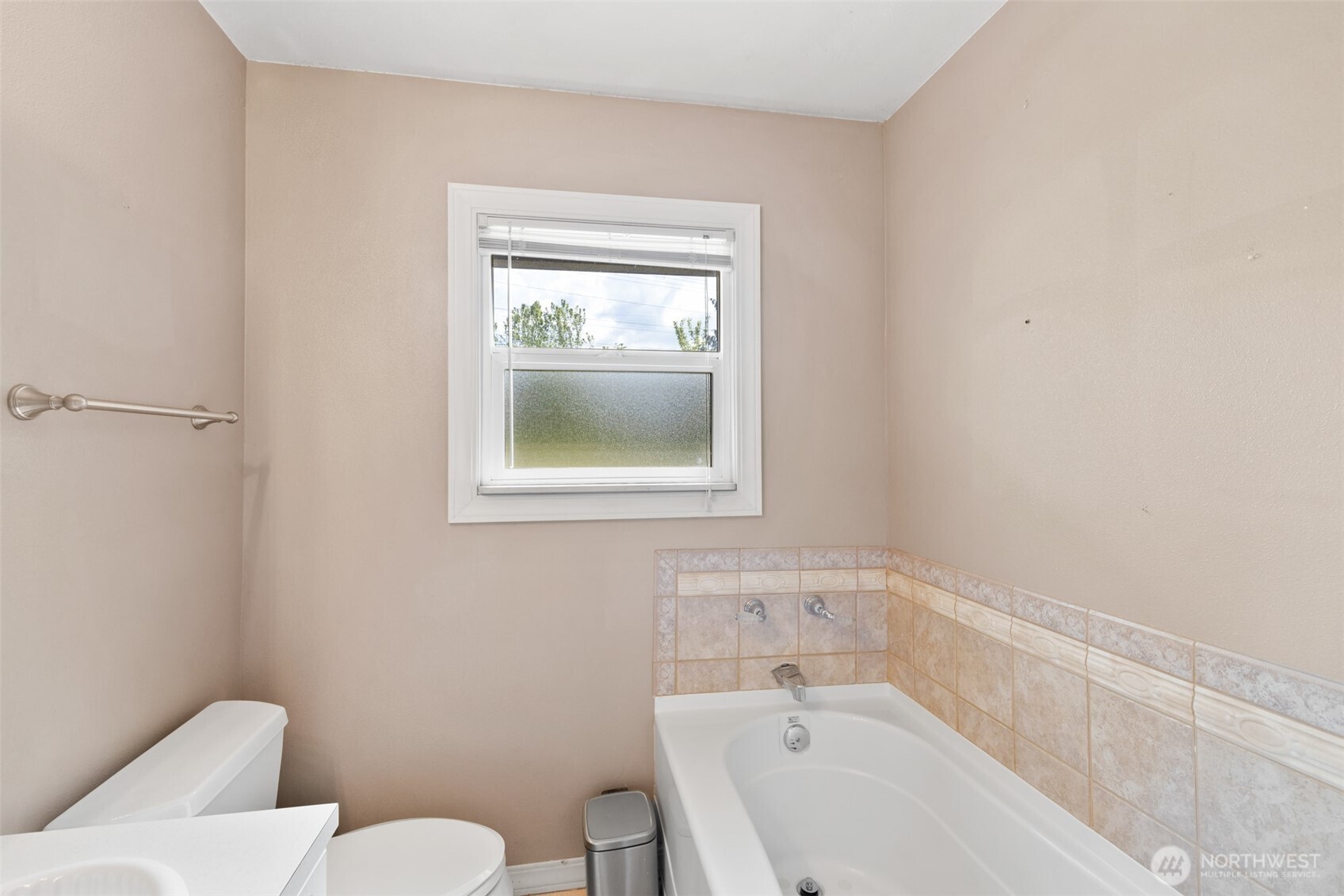 126 W 14th Street Property Photo 18