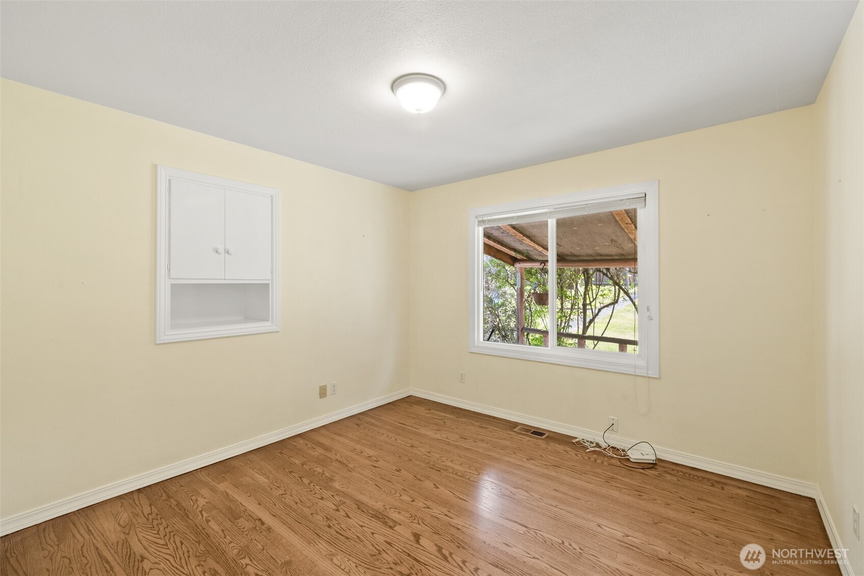 126 W 14th Street Property Photo 19