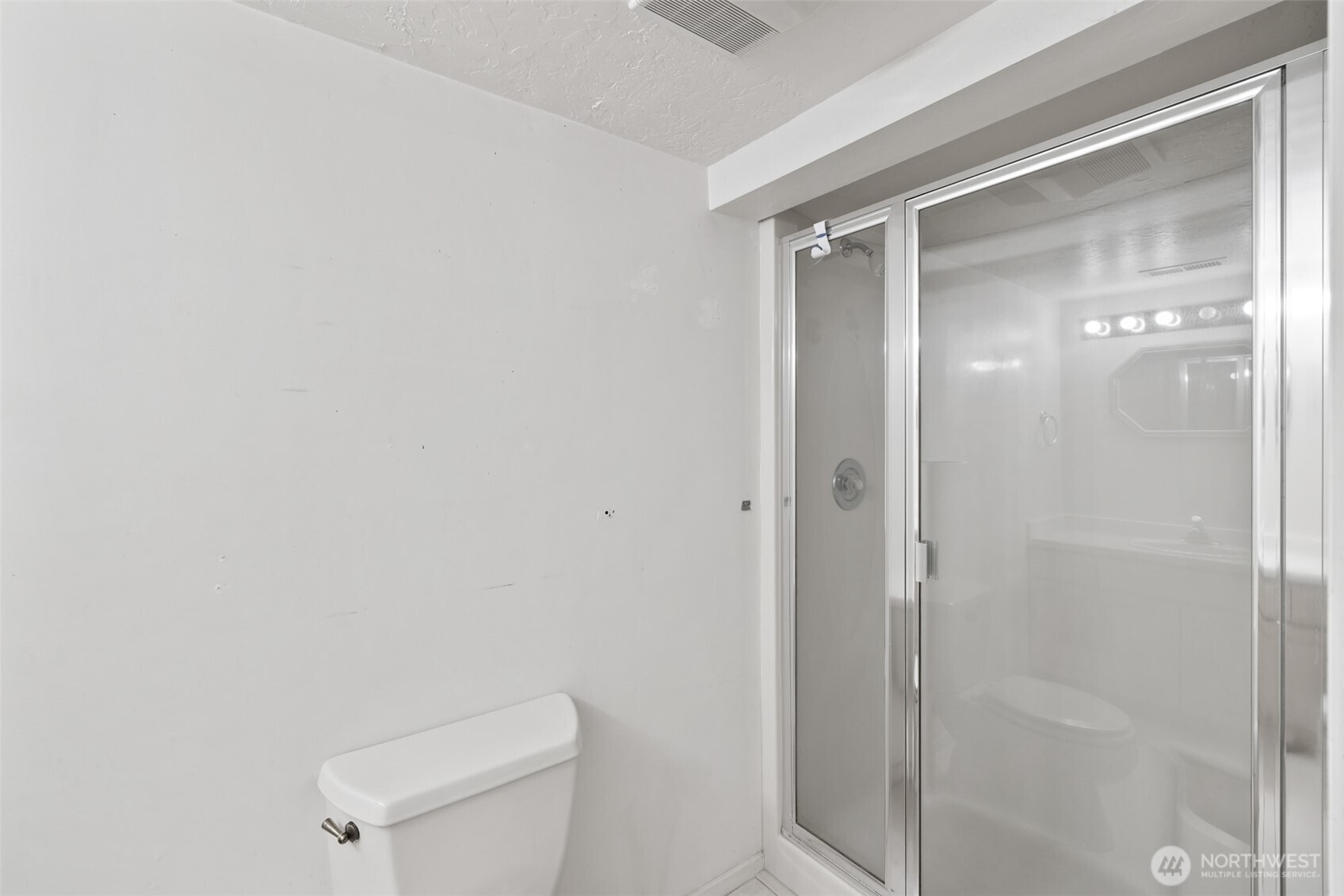 126 W 14th Street Property Photo 26