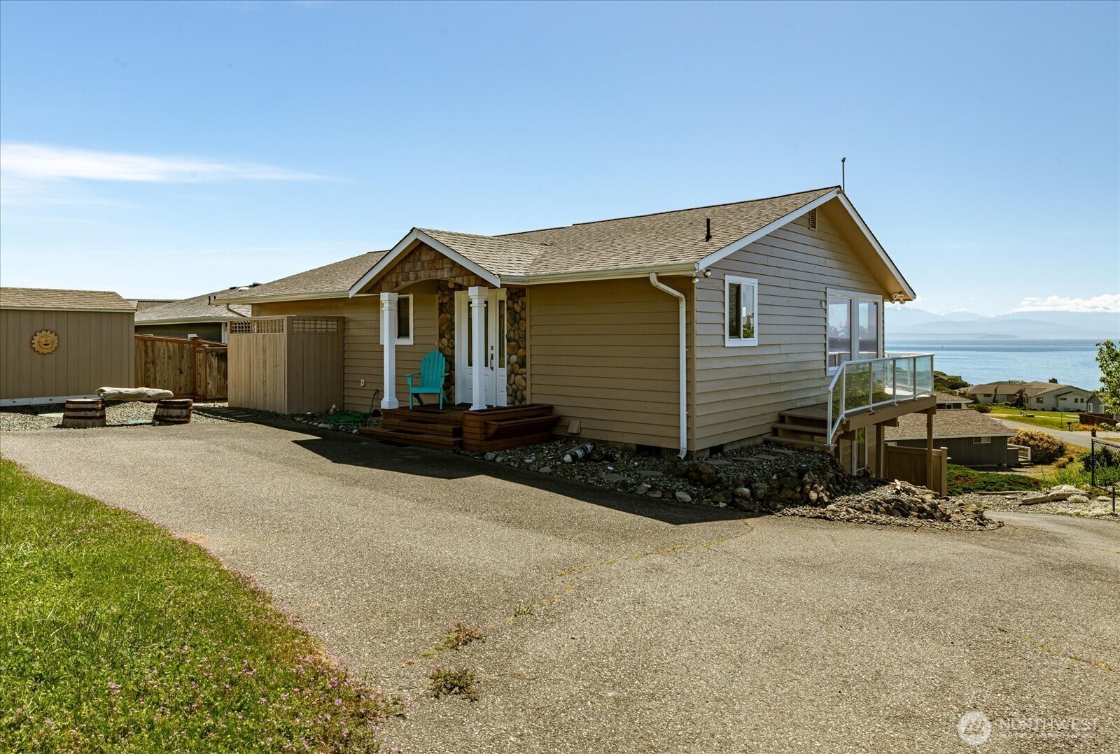 724 Hacienda Drive Property Photo 4