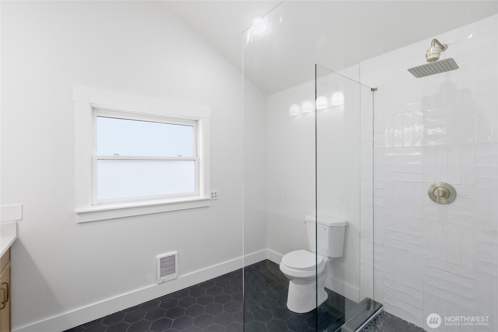 1519 N Alder Street Property Photo 24