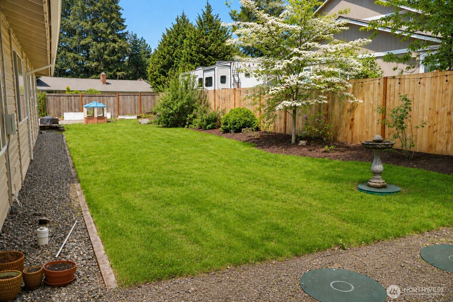3102 60th Loop Property Photo 16