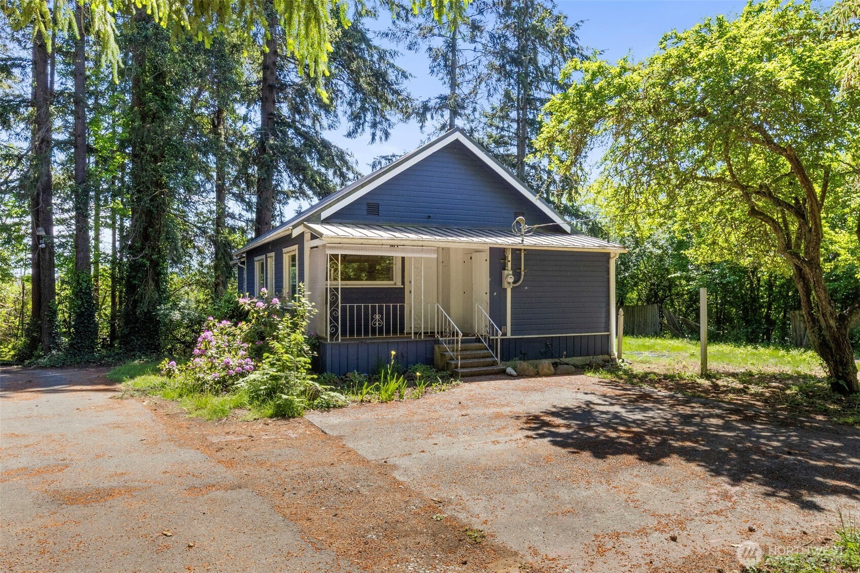 26304 Bannister Street Property Photo 6