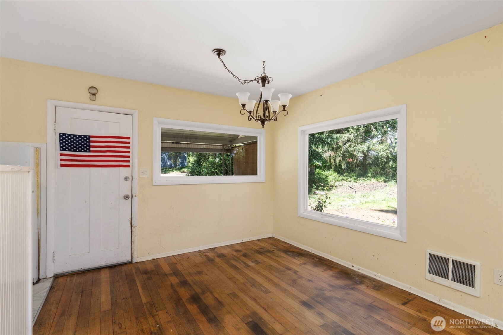 26304 Bannister Street Property Photo 10