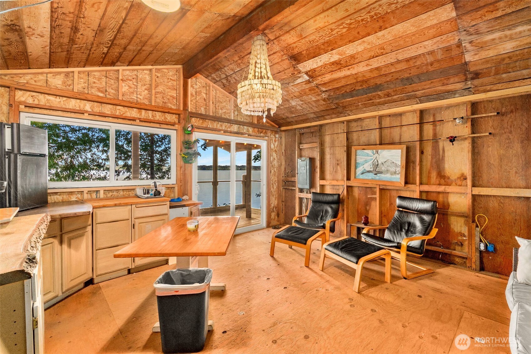 9524 Maple Beach Lane Property Photo 15