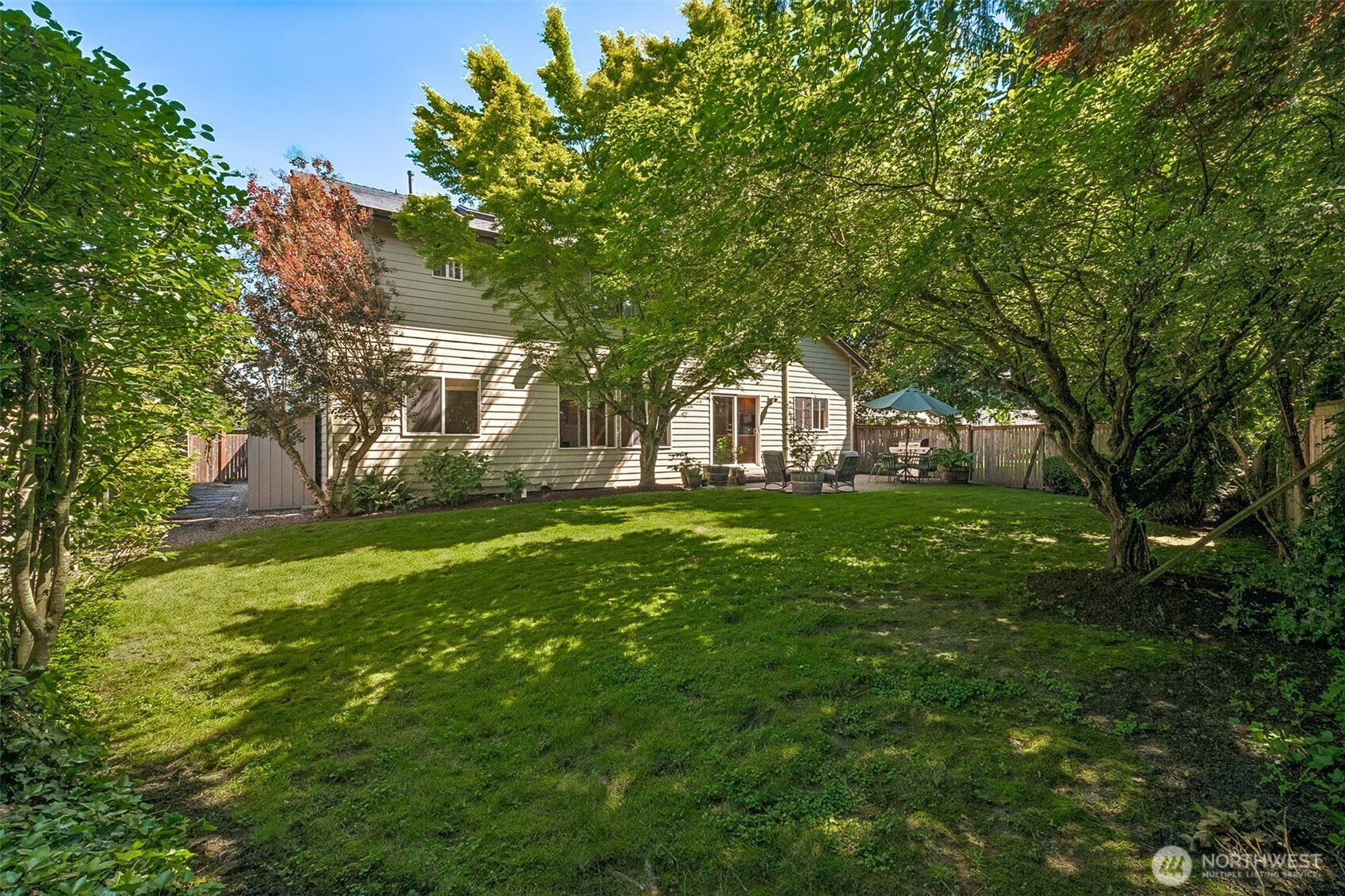 445 Se 7th Street Property Photo 3
