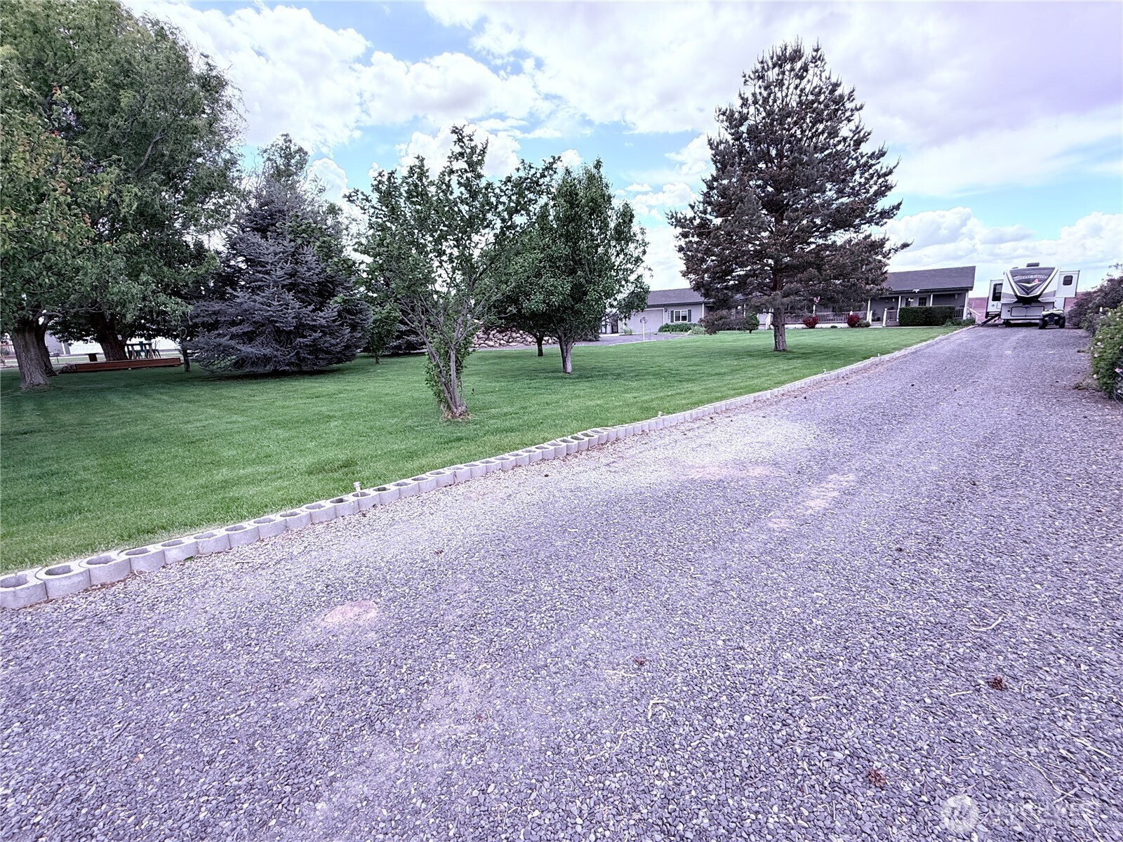 7890 Stonecrest Road Property Photo 6
