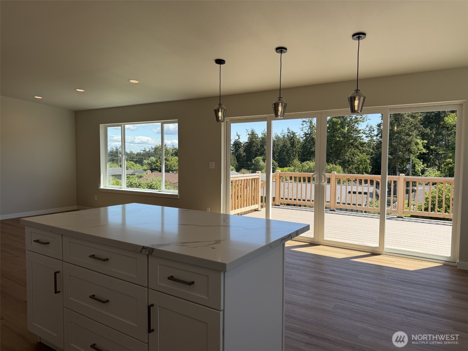 621 La Fiesta Street Property Photo 6