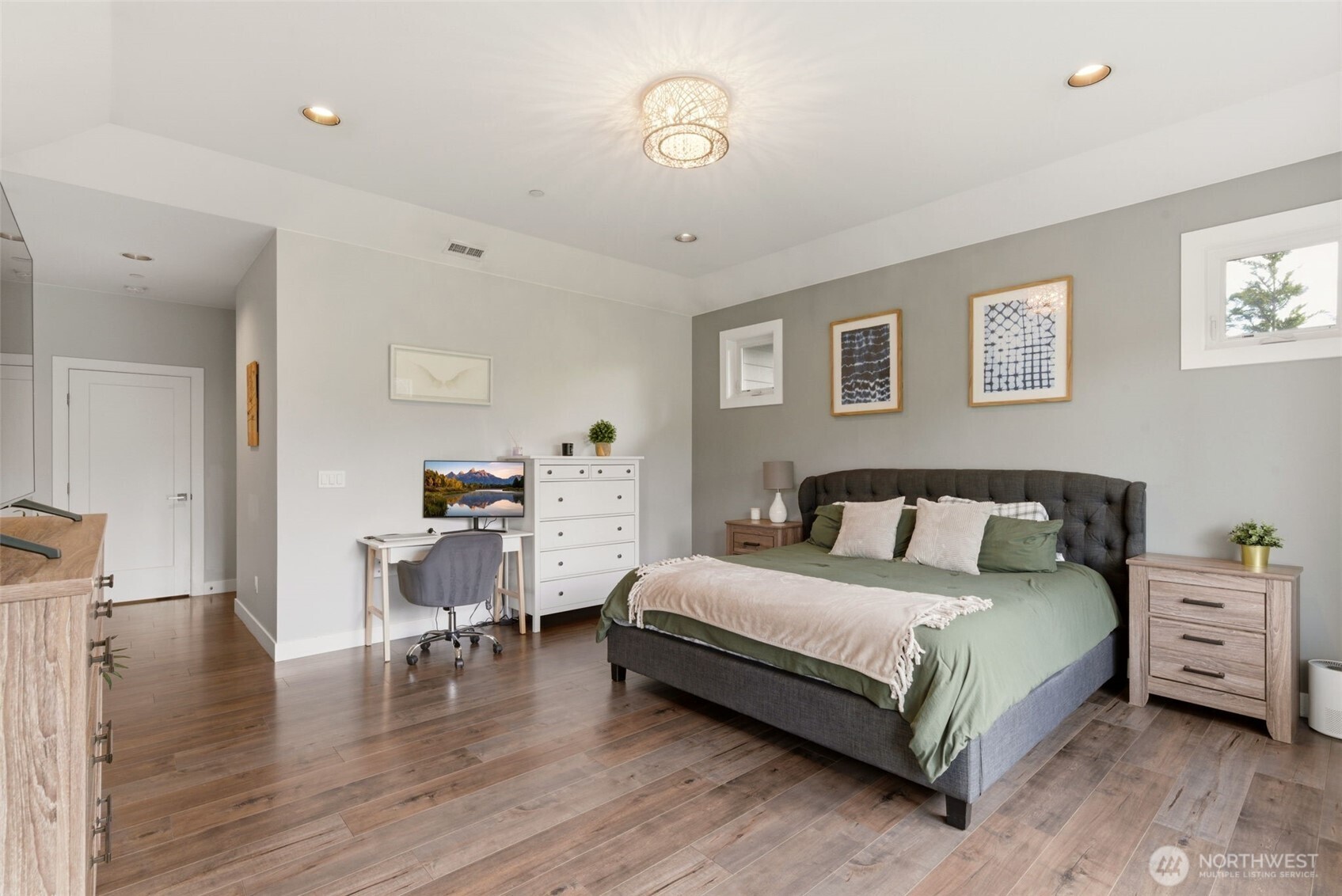6224 76th Street Property Photo 10