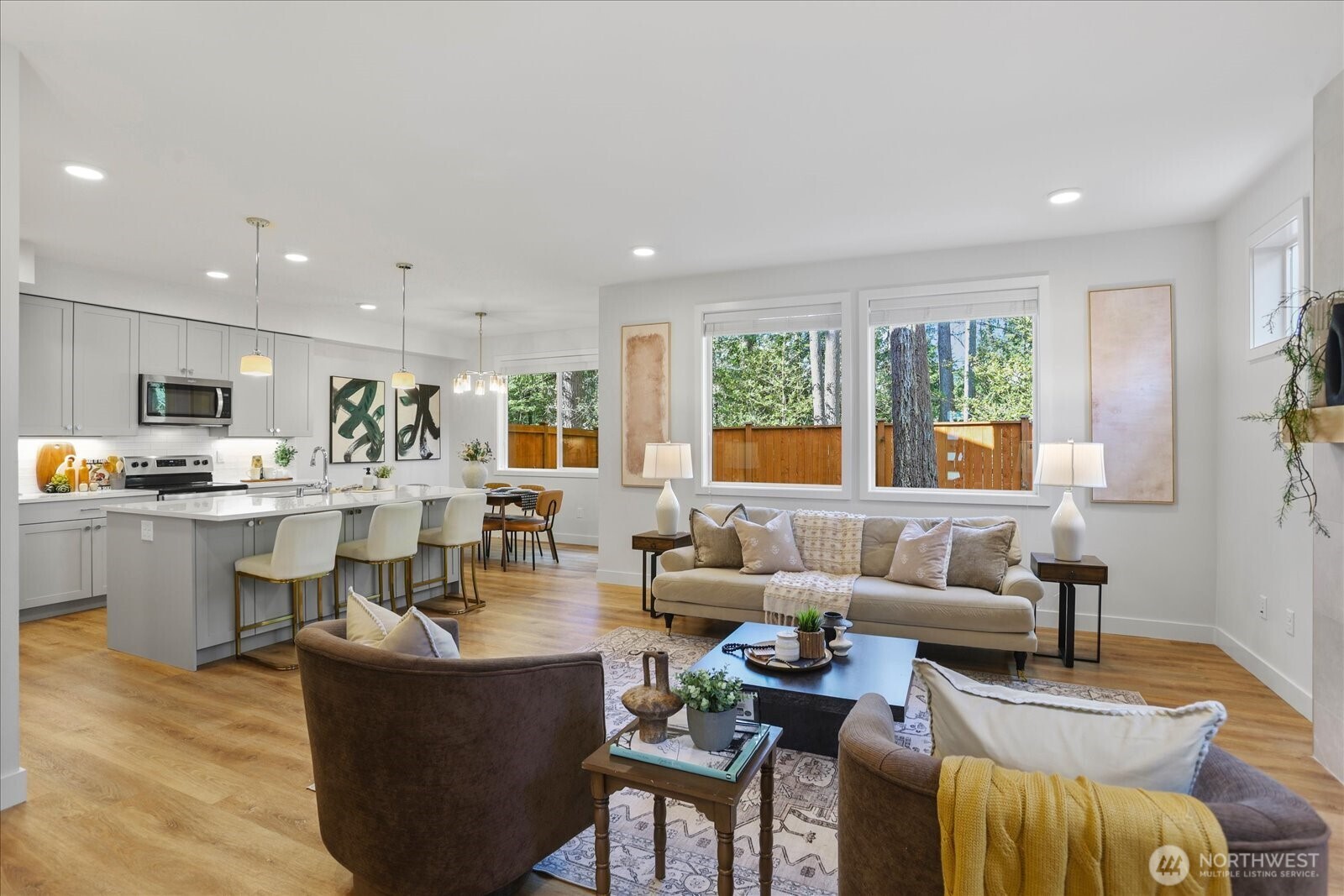 121 171st Place B Property Photo 1