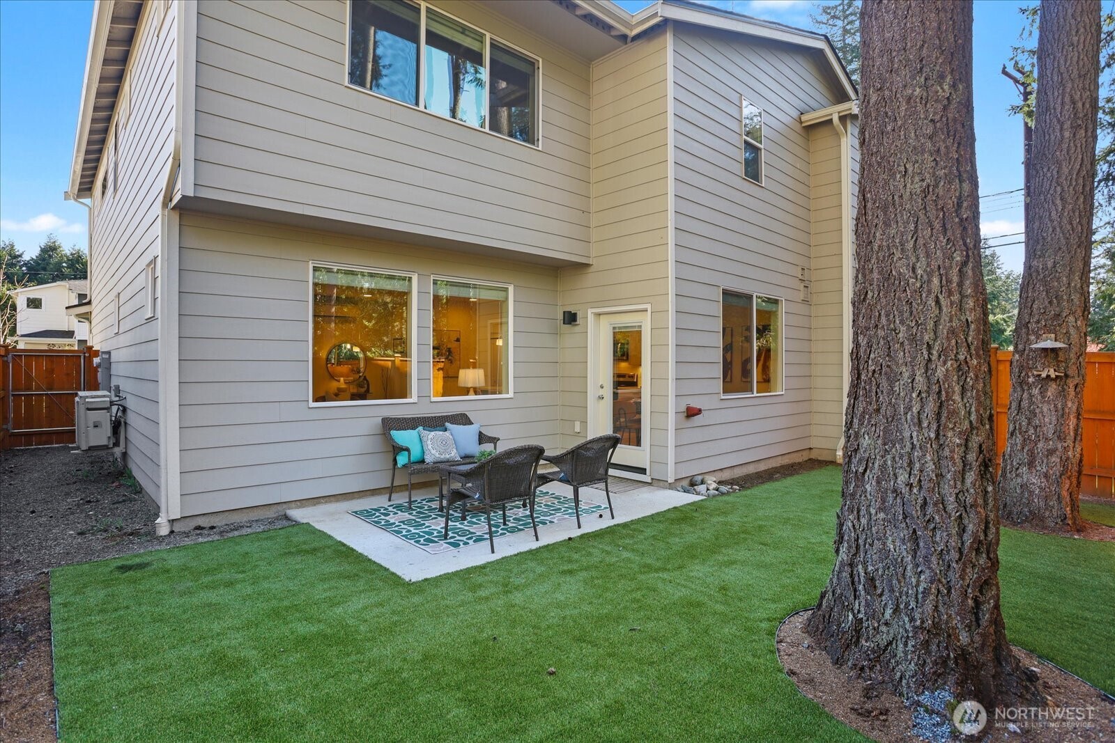 121 171st Place B Property Photo 17