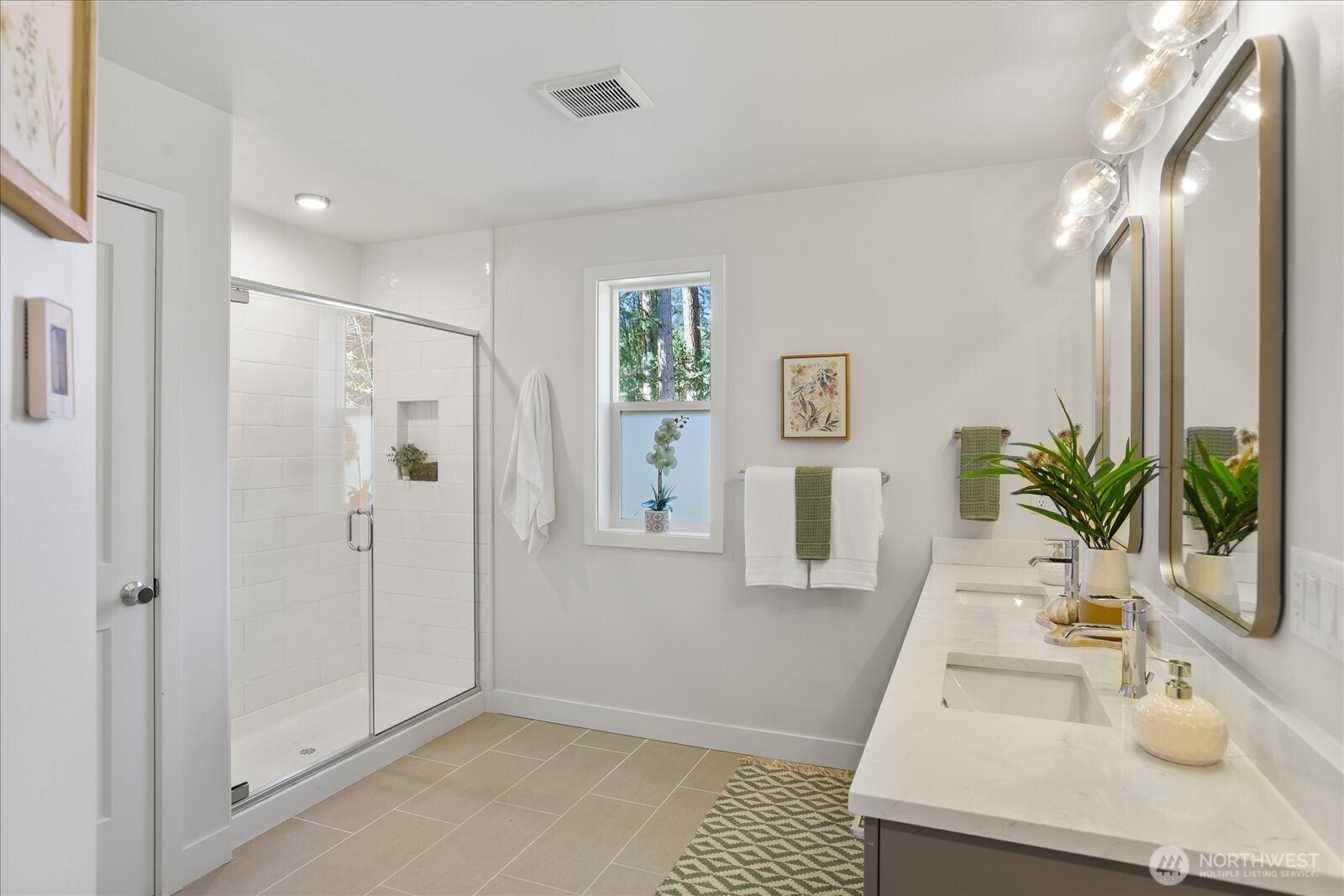 121 171st Place B Property Photo 27