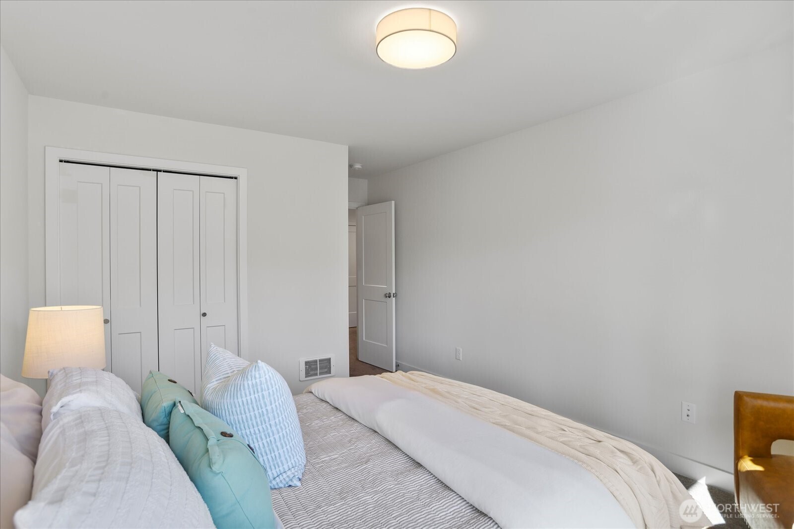 121 171st Place B Property Photo 29