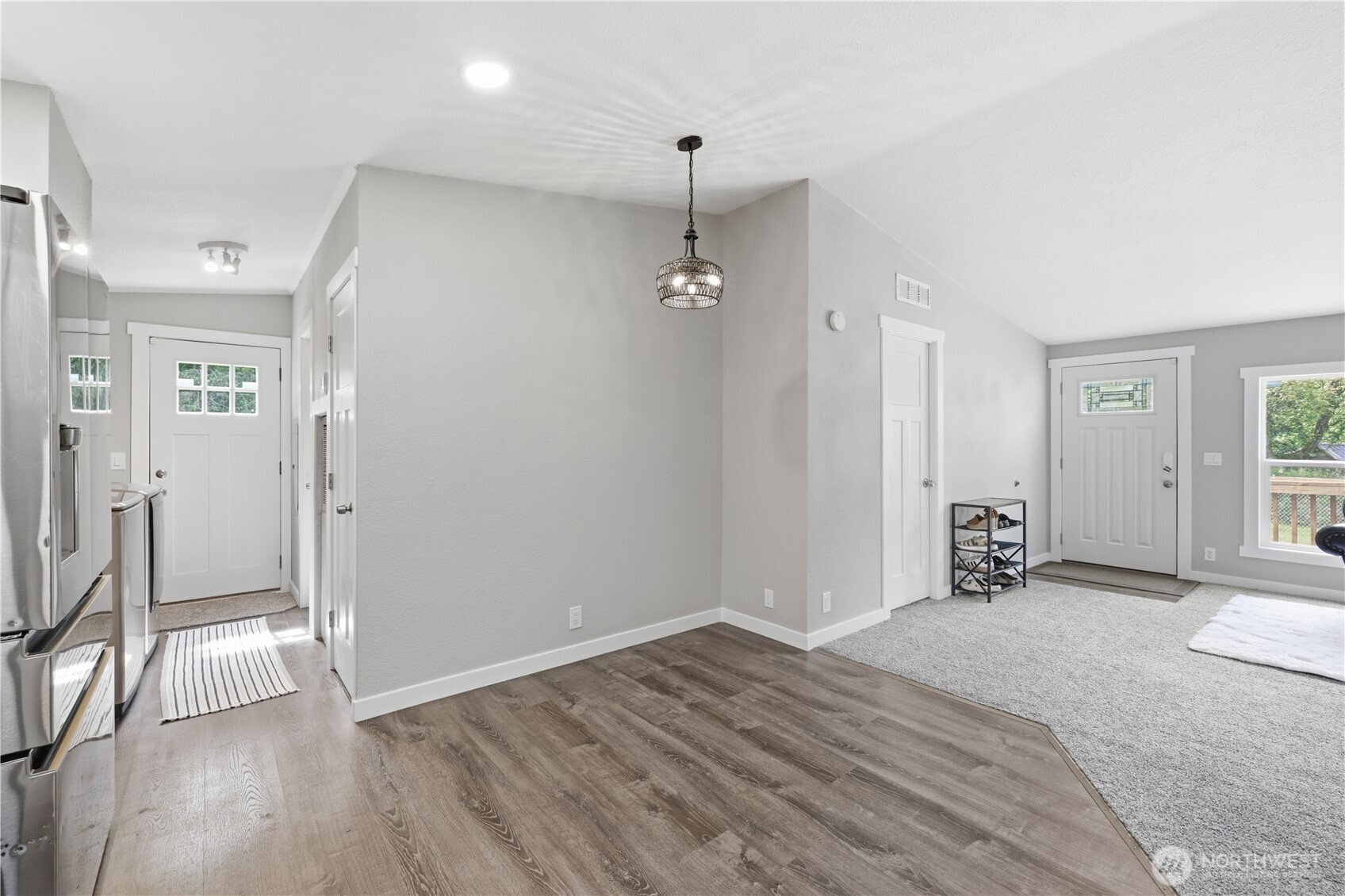 8329 Abelia Ct Se Property Photo 9