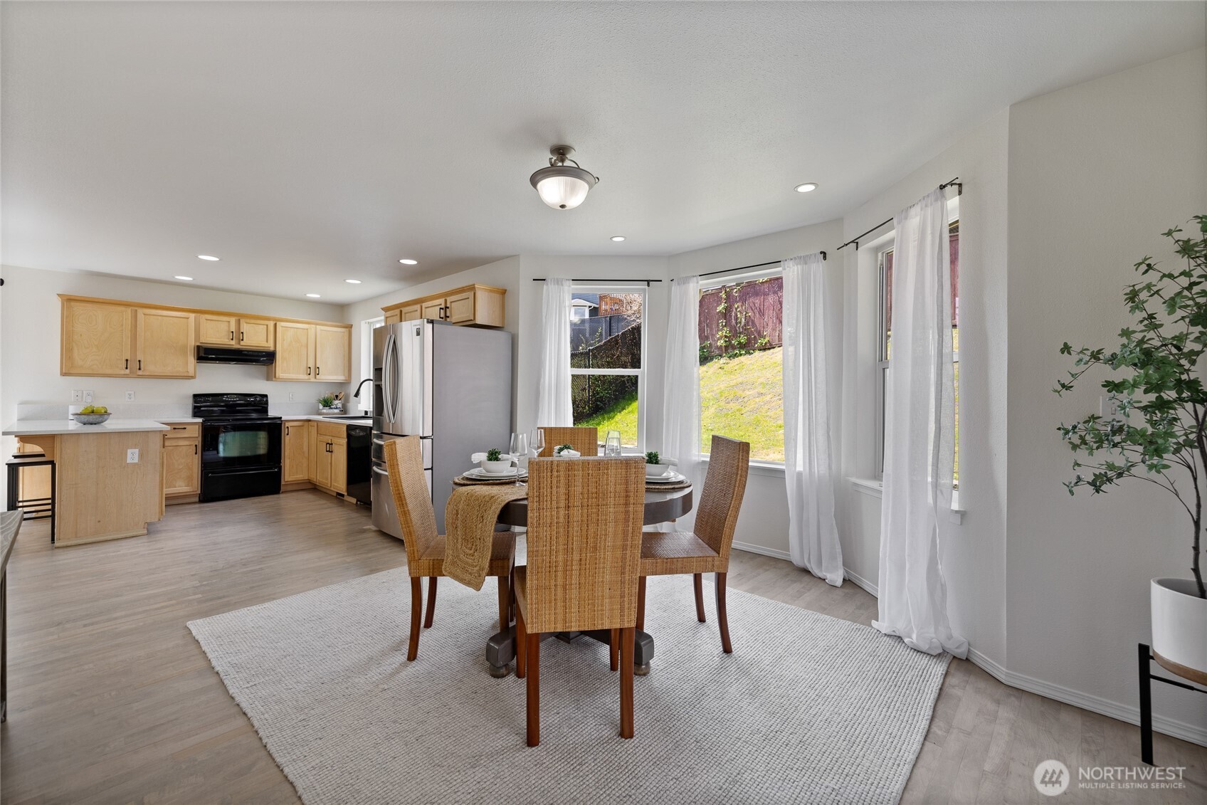 1641 Bayview Drive Property Photo 12