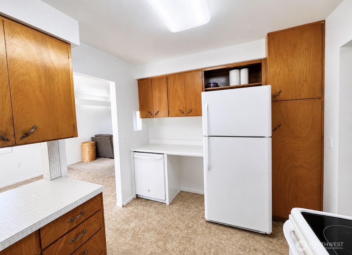 33601 Highway 97 Property Photo 6
