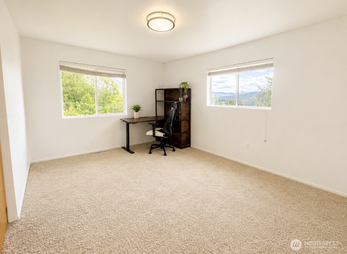 33601 Highway 97 Property Photo 15