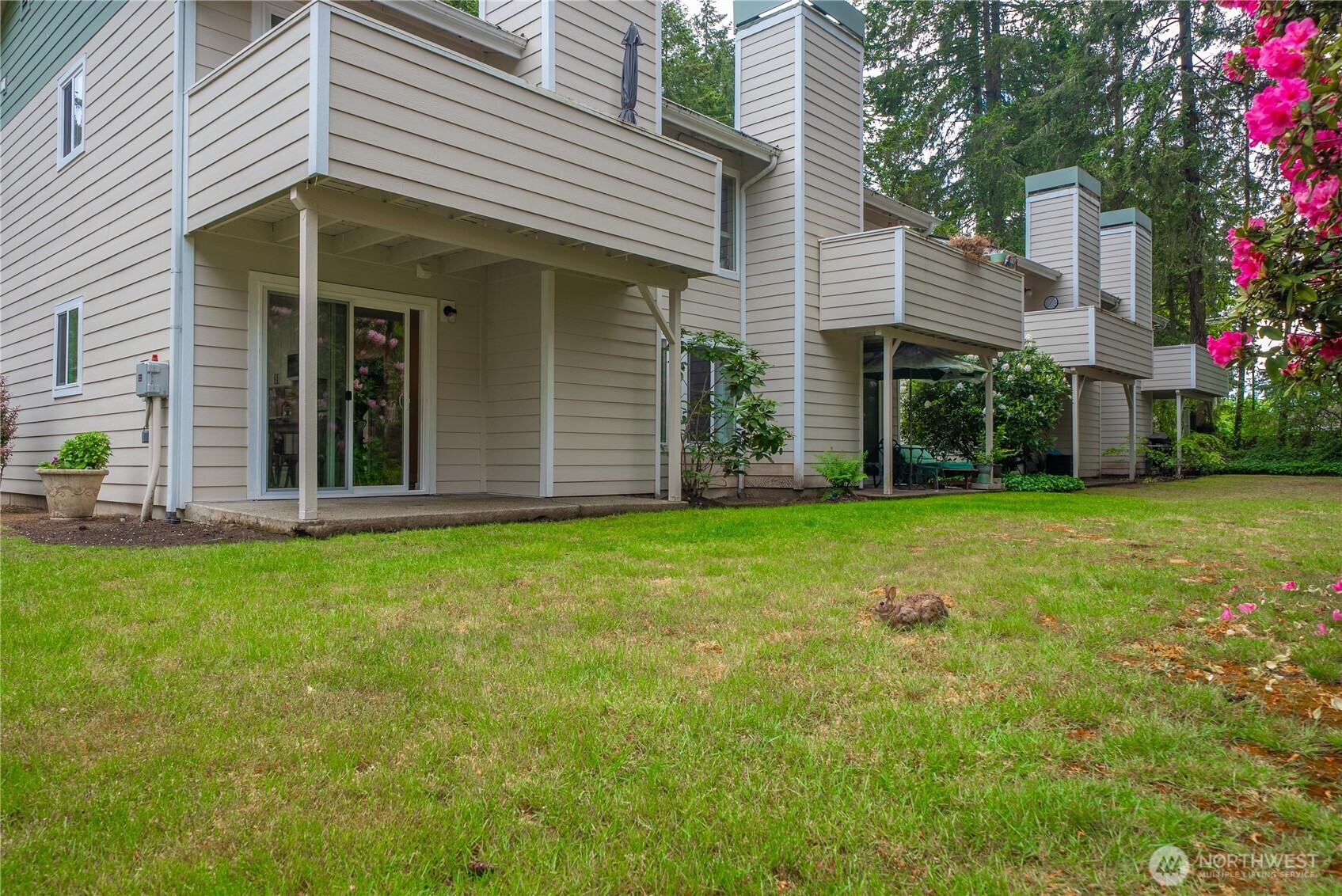 4623 Grandview Dr D Property Photo 26