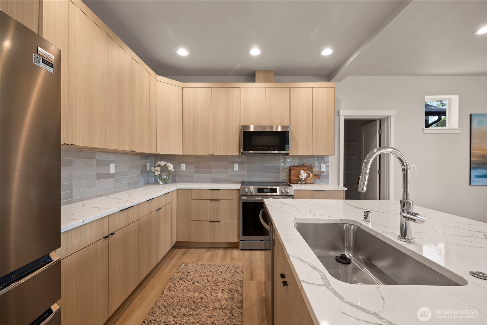 13329 Seattle Hill Road B Property Photo 12
