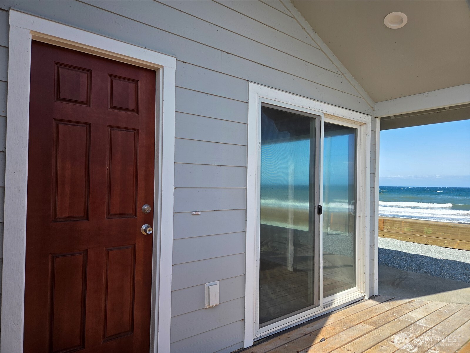 2629 W Beach Road Property Photo 2