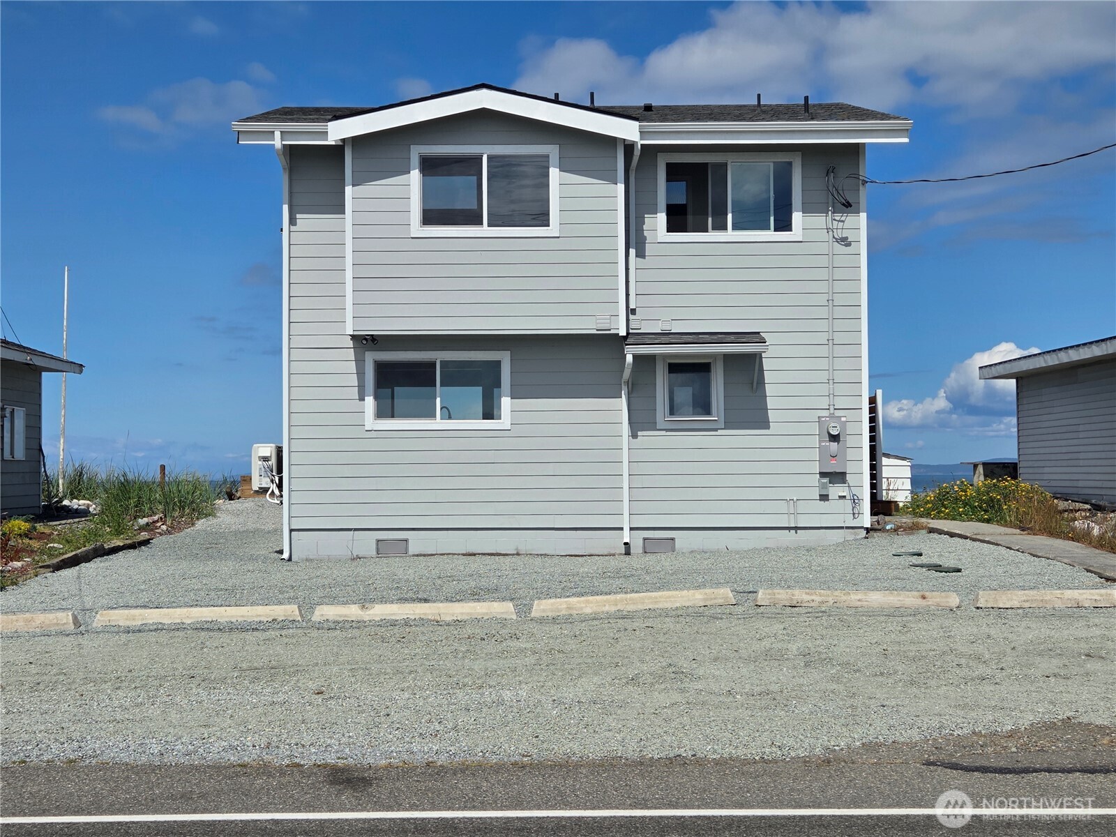 2629 W Beach Road Property Photo 3