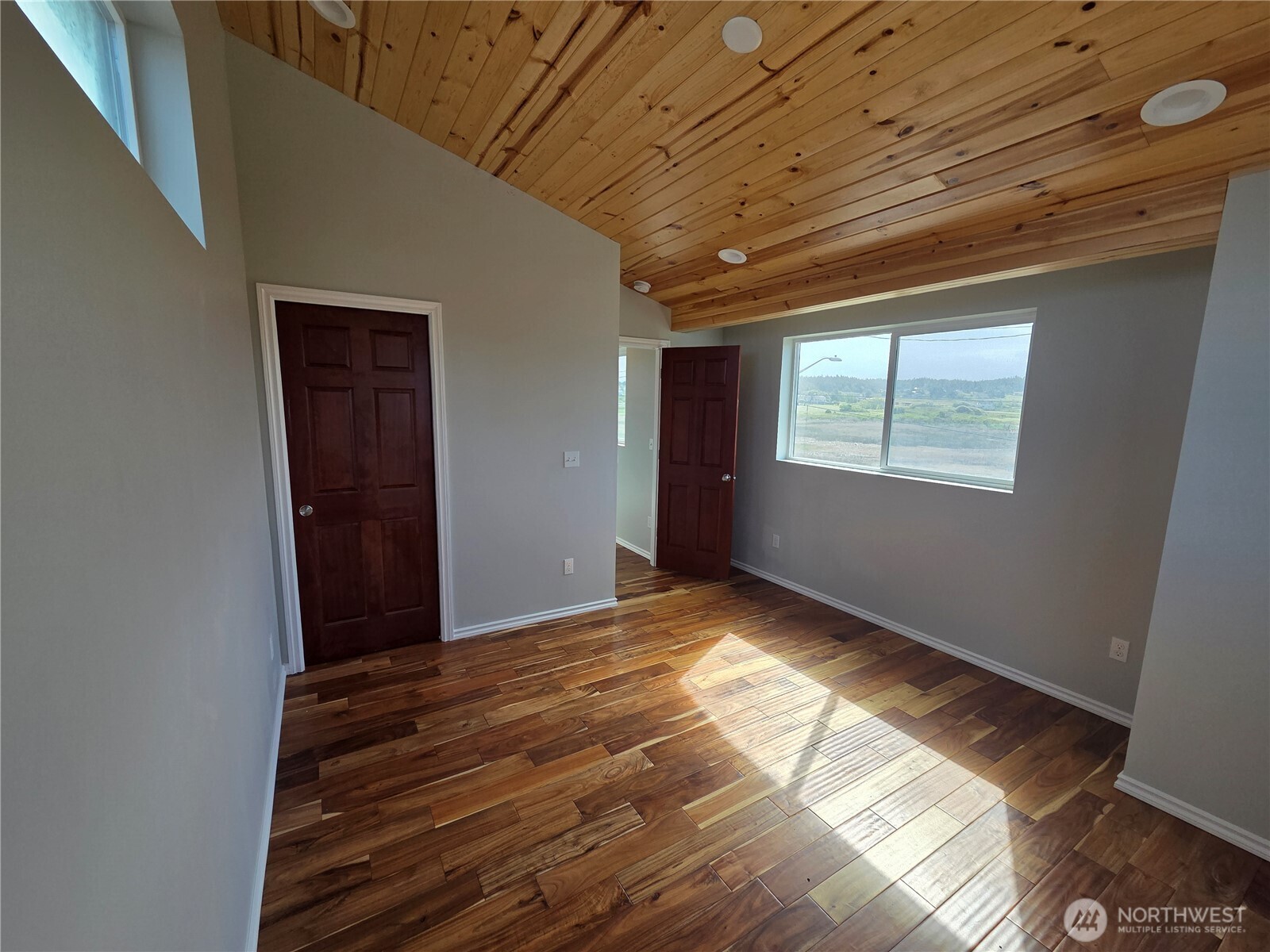 2629 W Beach Road Property Photo 16