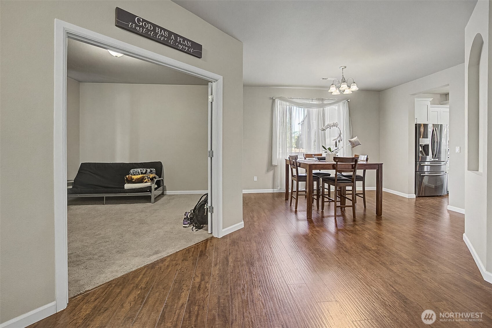 502 Carrier Avenue Property Photo 5