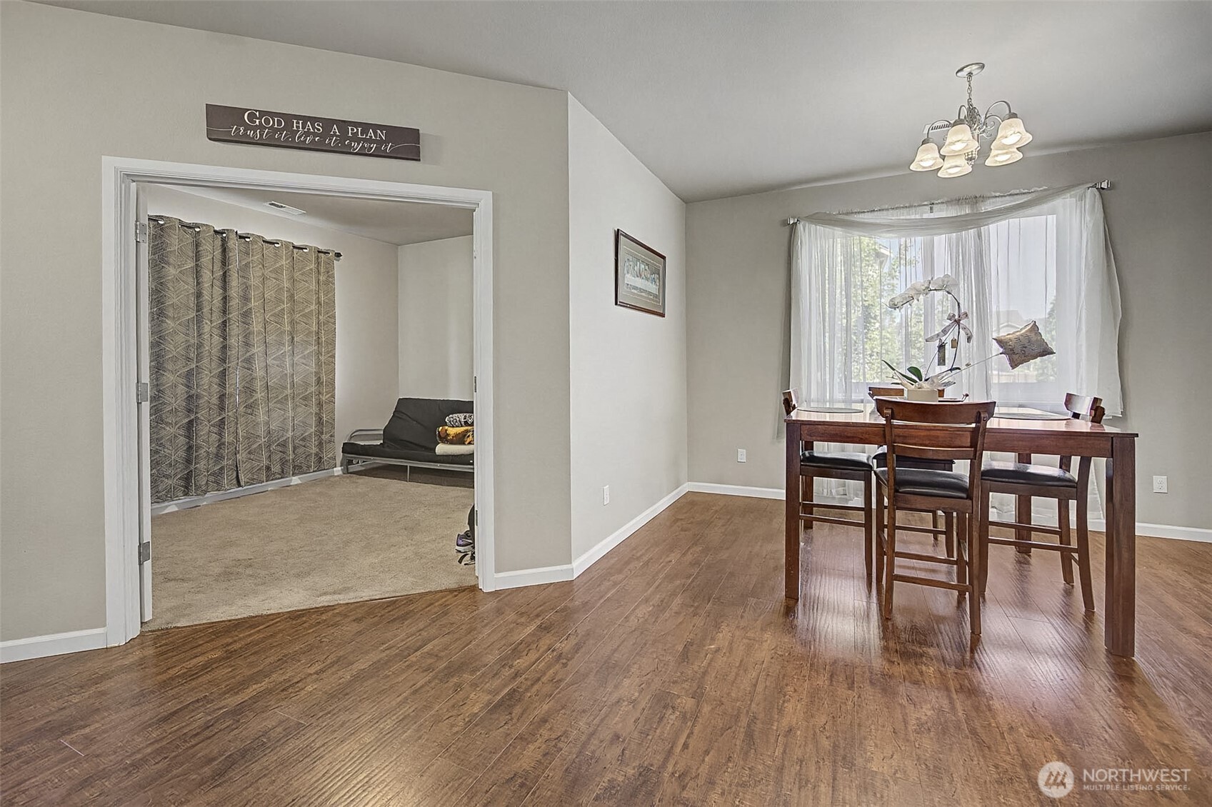 502 Carrier Avenue Property Photo 7