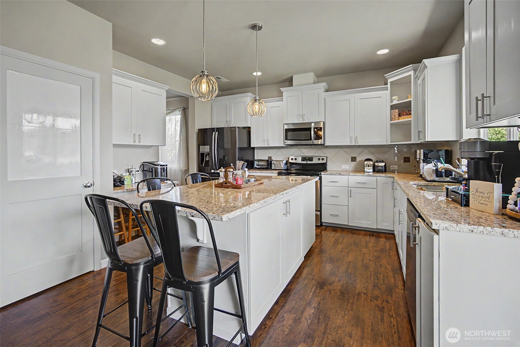502 Carrier Avenue Property Photo 11