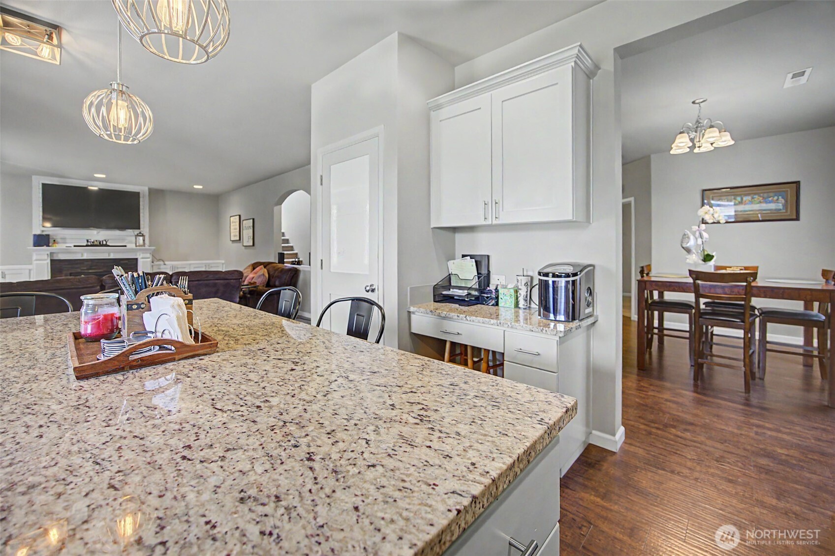 502 Carrier Avenue Property Photo 14