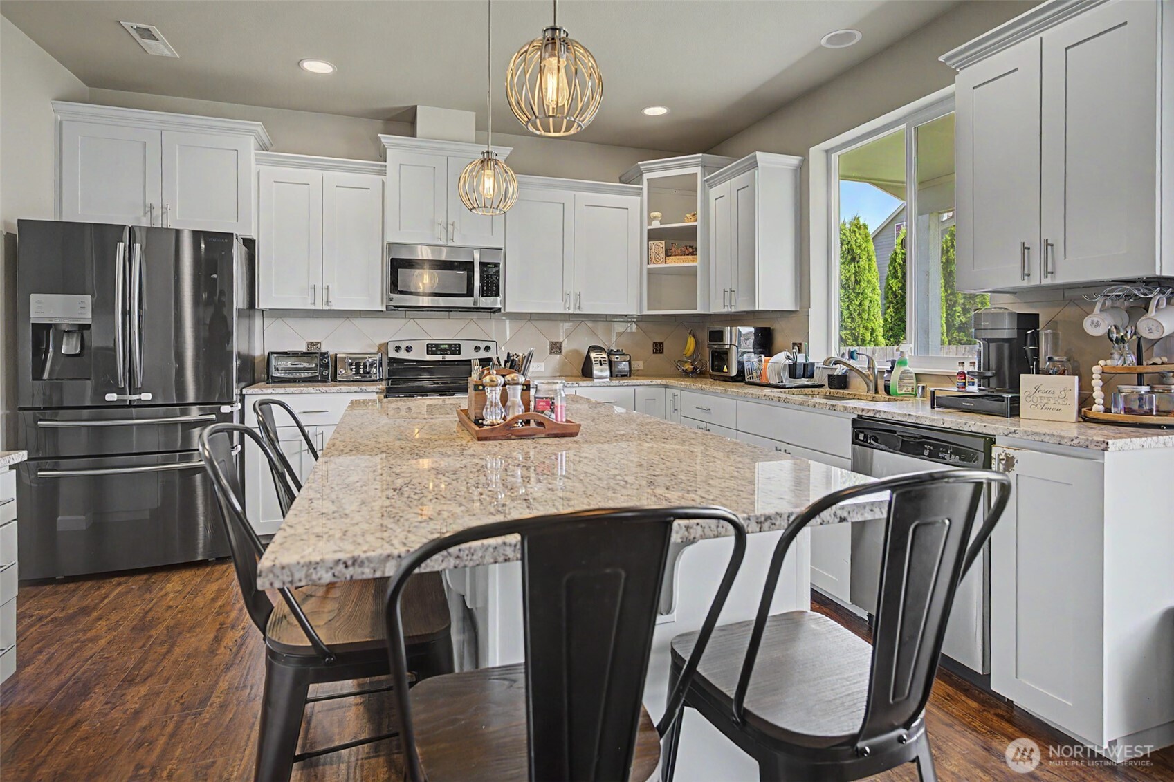 502 Carrier Avenue Property Photo 15